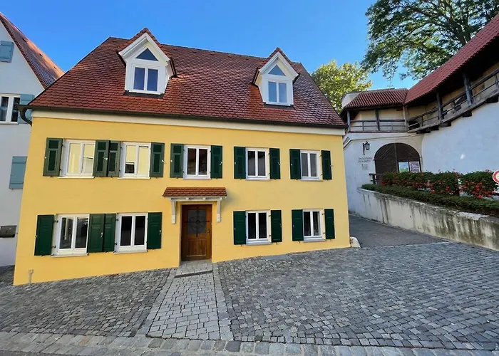 Stadtmauer - Neue Helle Direkt An Der Historischen Stadtmauer Apartman Nördlingen