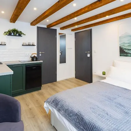Stadtmauer - Neue Helle Direkt An Der Historischen Stadtmauer Apartment Noerdlingen