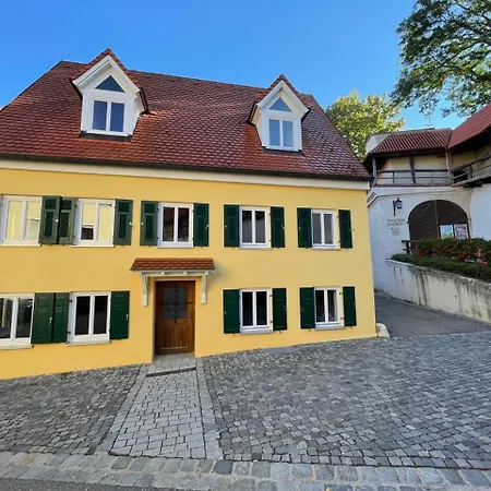 Stadtmauer - Neue Helle Direkt An Der Historischen Stadtmauer Apartment Noerdlingen